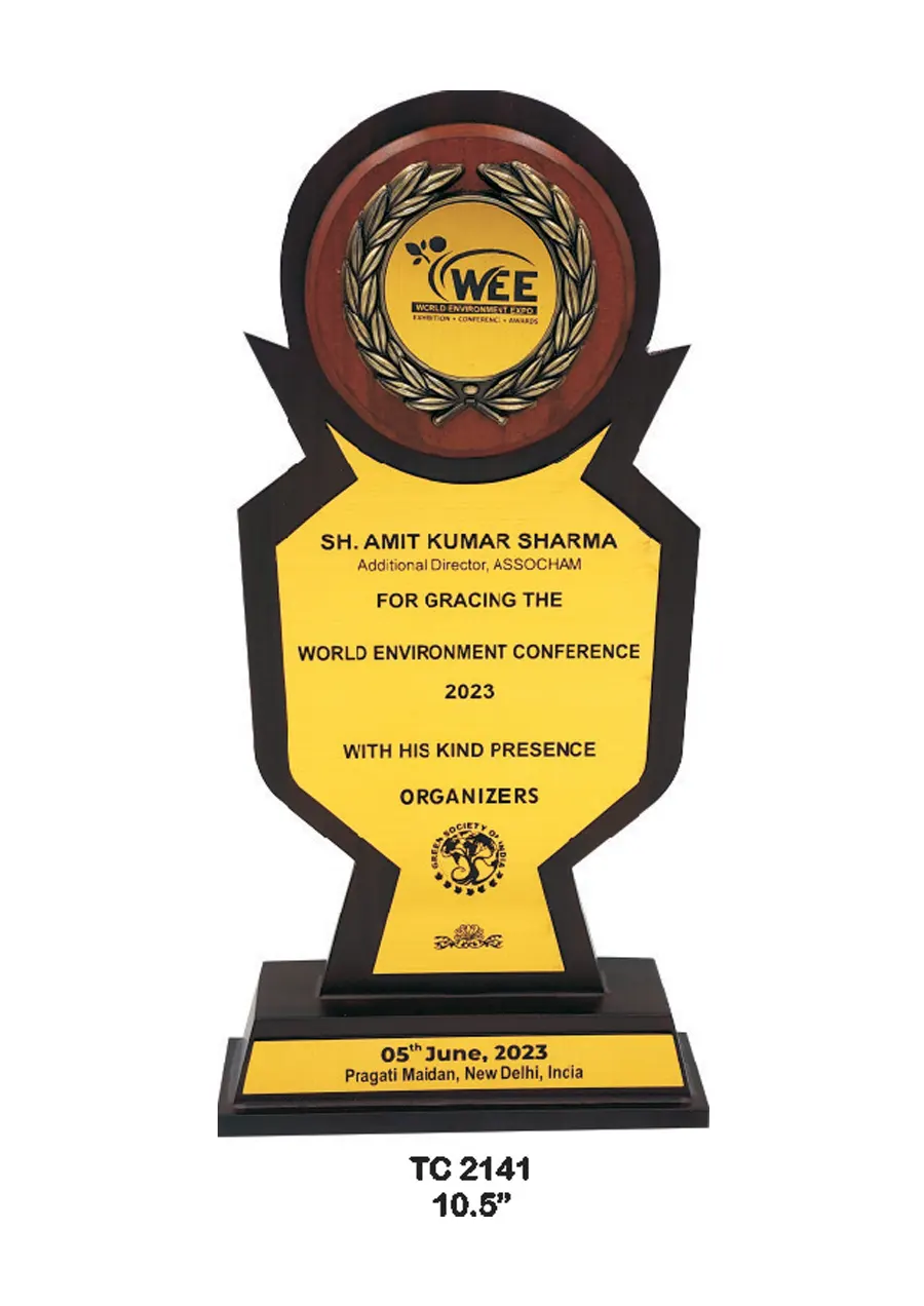 Wooden trophy manufacturer in Gurugram